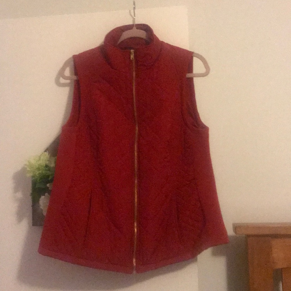Red vest very comfortable excellent condition